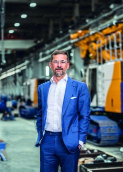 pressebild-press-image-peter-hingott-vorstand-executive-board-bauer-ag-cmyk.jpg