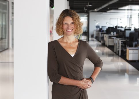 Sabine Knoepfel-Ruth_CEO_phd Germany_high res.jpg