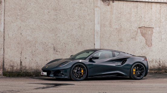 Lotus_Emira_KW_Solid_Piston_KW_V5_Clubsport_Standaufnahme_001.jpg